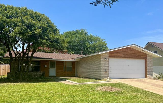 802 Kingswood Avenue, Richardson, TX 75080