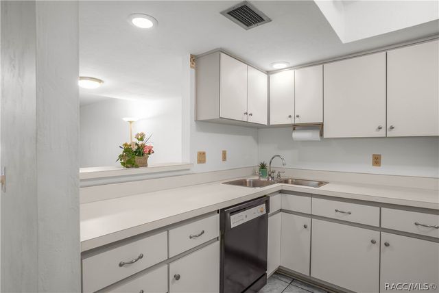 270 E Glassboro Court 2B, Hernando, FL 34442