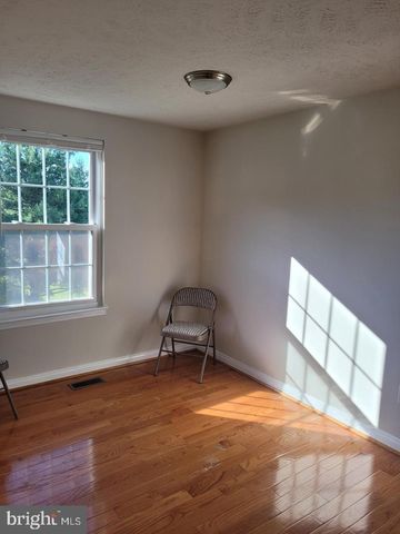 1810 TILLETSON PL, Woodbridge, VA 22191