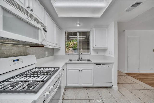 901 Golden Springs Drive D13, Diamond Bar, CA 91765