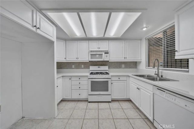 901 Golden Springs Drive D13, Diamond Bar, CA 91765