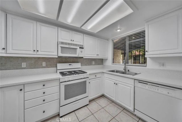 901 Golden Springs Drive D13, Diamond Bar, CA 91765