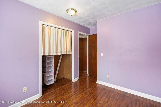 2722 Aurora Drive, Lansing, MI 48910