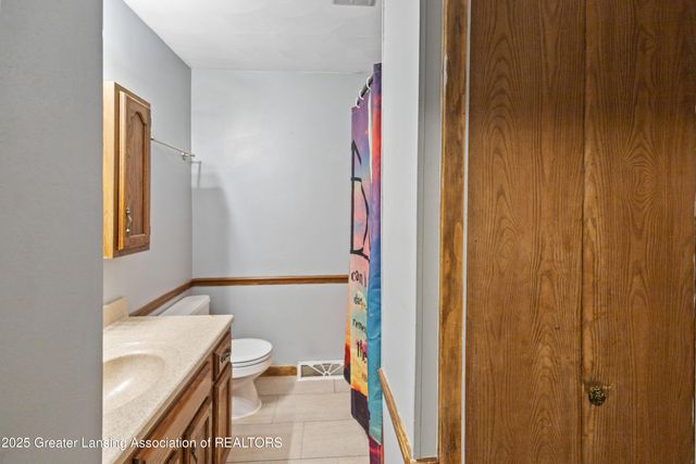 2722 Aurora Drive, Lansing, MI 48910