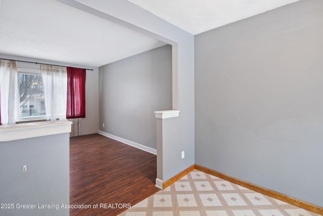 2722 Aurora Drive, Lansing, MI 48910