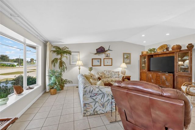 21277 EDGEWATER DRIVE, Port Charlotte, FL 33952