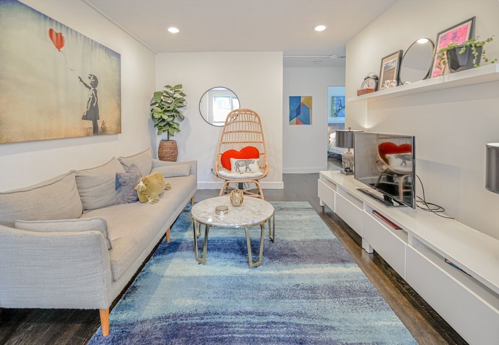 145 Farragut Rd 3, Boston, MA 02127