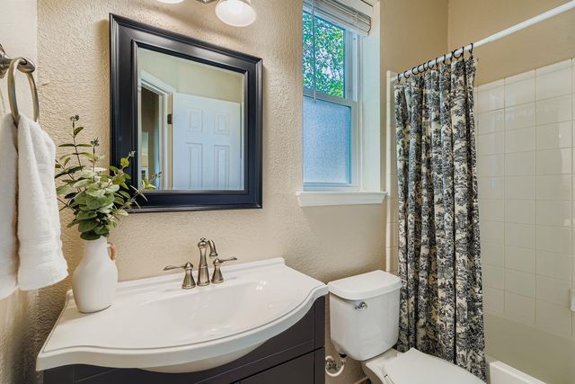 2600 Winding Brook DR, Austin, TX 78748