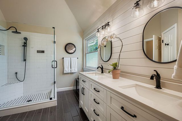 2600 Winding Brook DR, Austin, TX 78748