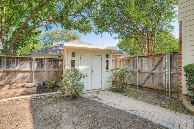 2600 Winding Brook DR, Austin, TX 78748