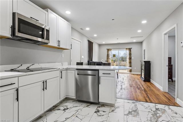 1428 24th ST B, Newport News, VA 23607