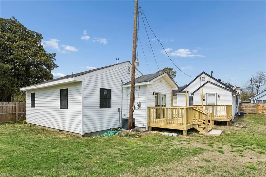 1428 24th ST B, Newport News, VA 23607