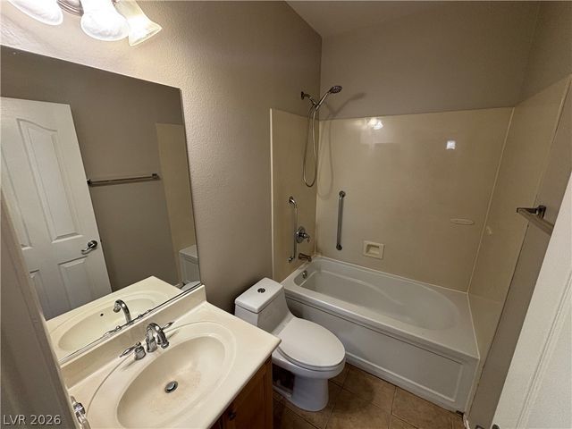 9218 Desert Heat Avenue, Las Vegas, NV 89178