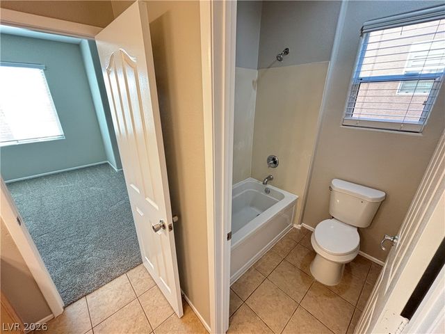 9218 Desert Heat Avenue, Las Vegas, NV 89178