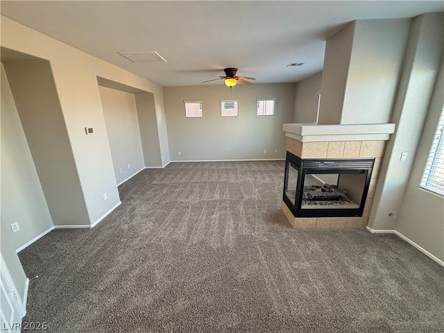 9218 Desert Heat Avenue, Las Vegas, NV 89178