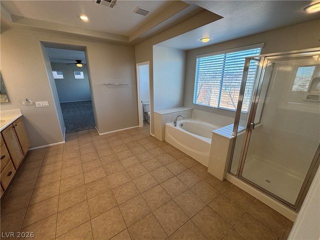 9218 Desert Heat Avenue, Las Vegas, NV 89178