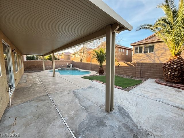 9218 Desert Heat Avenue, Las Vegas, NV 89178