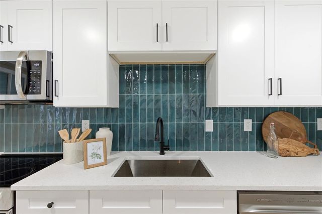 3593 BENSON AVENUE N, St Petersburg, FL 33713