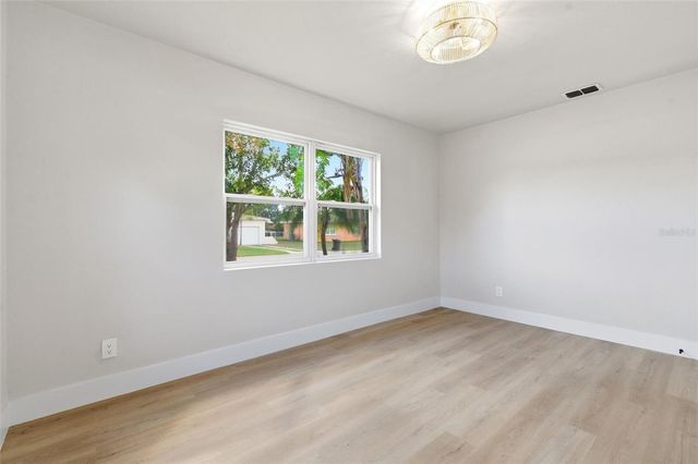 3593 BENSON AVENUE N, St Petersburg, FL 33713