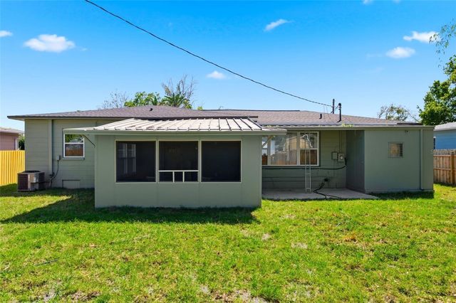 3593 BENSON AVENUE N, St Petersburg, FL 33713