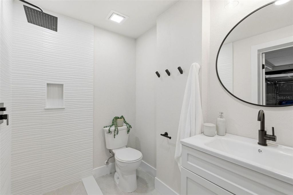 Image 32 of property listing at 3593 BENSON AVENUE N, St Petersburg, FL 33713