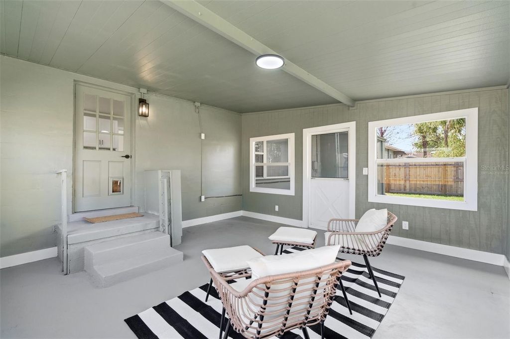 Image 34 of property listing at 3593 BENSON AVENUE N, St Petersburg, FL 33713