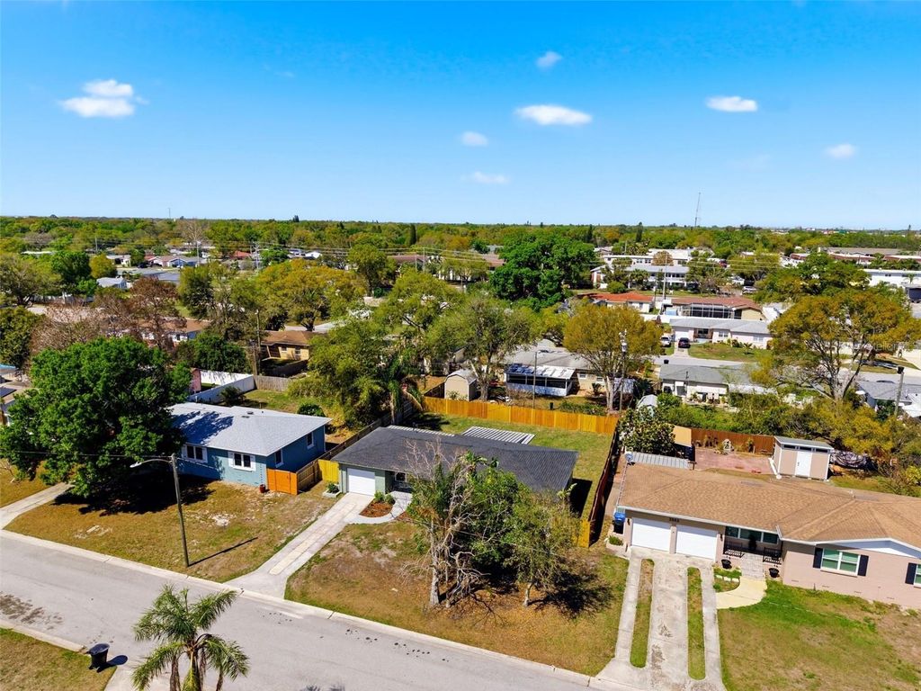 Image 47 of property listing at 3593 BENSON AVENUE N, St Petersburg, FL 33713