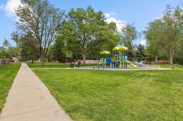 1077 Artemis Circle, Lafayette, CO 80026