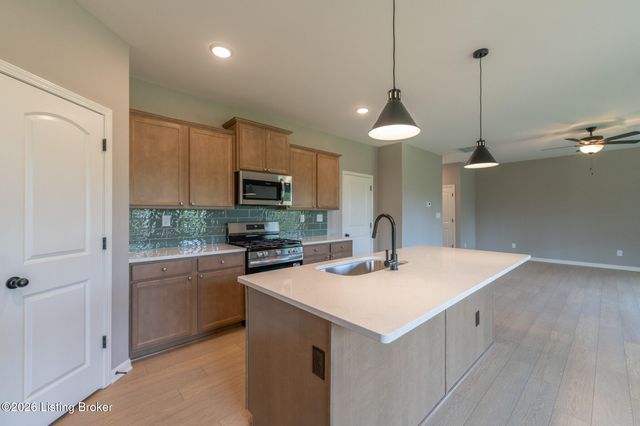 7923 Copper Drift Way, Louisville, KY 40291