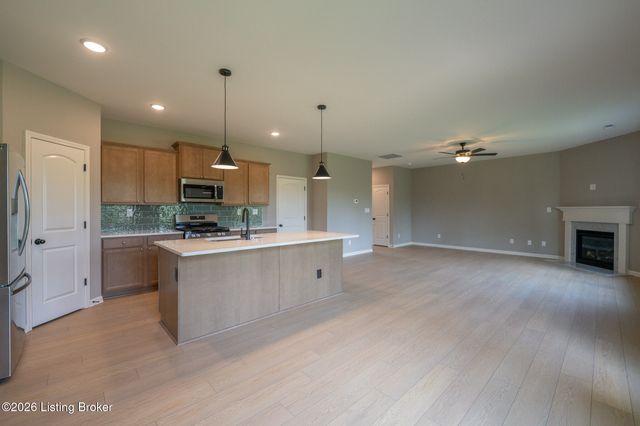 7923 Copper Drift Way, Louisville, KY 40291