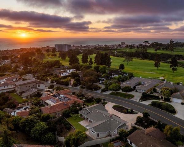 1381 W Muirlands Drive, La Jolla (san Diego), CA 92037