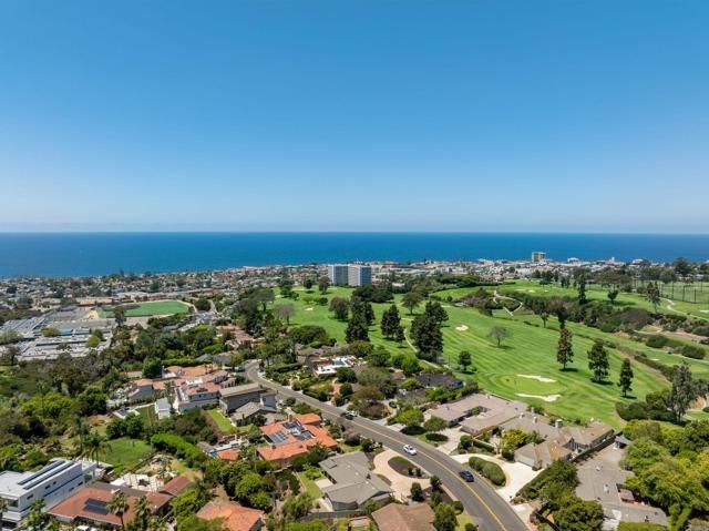 1381 W Muirlands Drive, La Jolla (san Diego), CA 92037