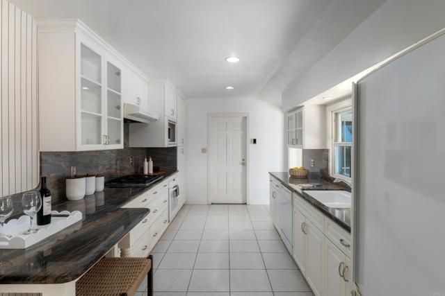 1381 W Muirlands Drive, La Jolla (san Diego), CA 92037