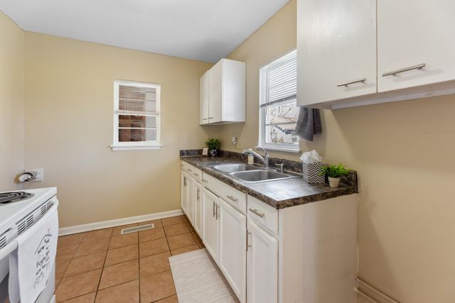 6566 N East Park View St, Park City, KS 67219