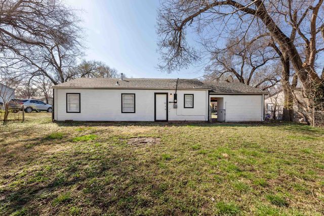 6566 N East Park View St, Park City, KS 67219