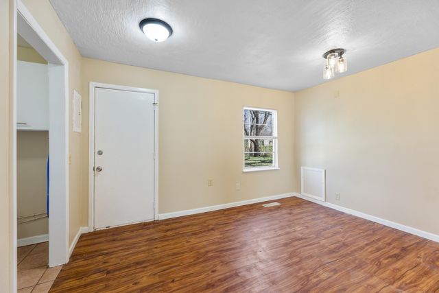 6566 N East Park View St, Park City, KS 67219