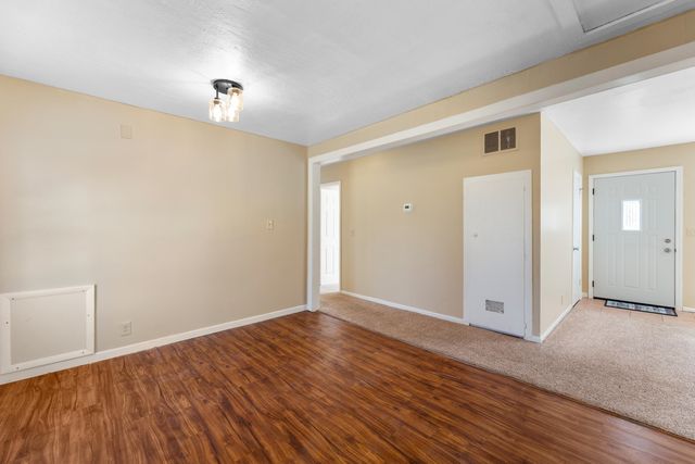 6566 N East Park View St, Park City, KS 67219