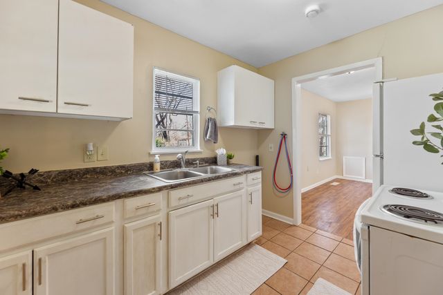 6566 N East Park View St, Park City, KS 67219