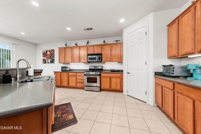 6852 Buchet Drive, Palmdale, CA 93552