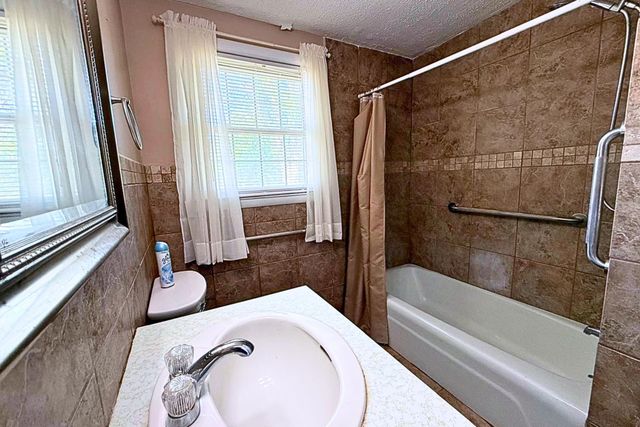 226 Lund Road, Nashua, NH 03060