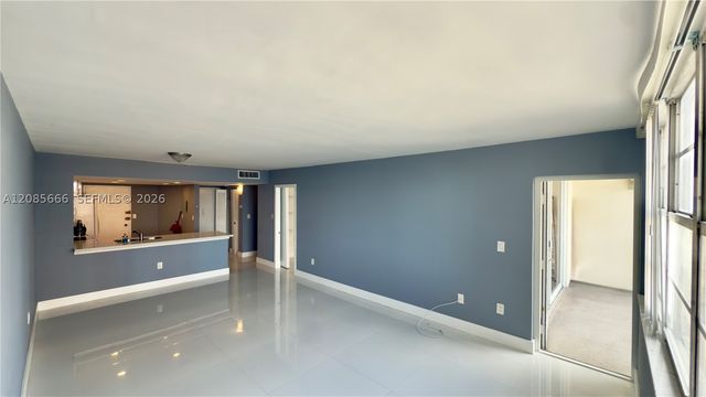 1351 NE Miami Gardens Dr 422E, Miami, FL 33179