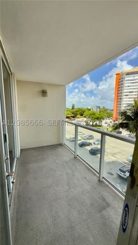 1351 NE Miami Gardens Dr 422E, Miami, FL 33179