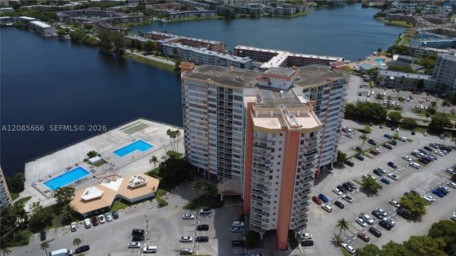 1351 NE Miami Gardens Dr 422E, Miami, FL 33179