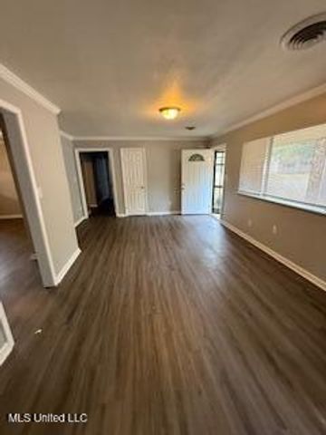 5804 Sedgwick Drive, Jackson, MS 39211