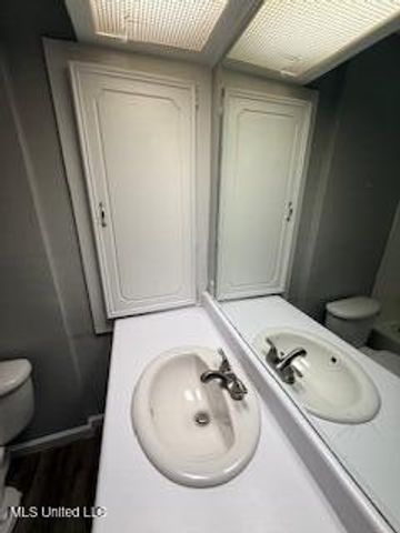 5804 Sedgwick Drive, Jackson, MS 39211