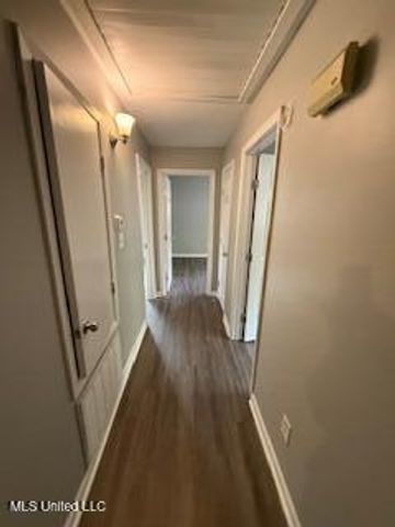 5804 Sedgwick Drive, Jackson, MS 39211