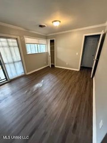 5804 Sedgwick Drive, Jackson, MS 39211