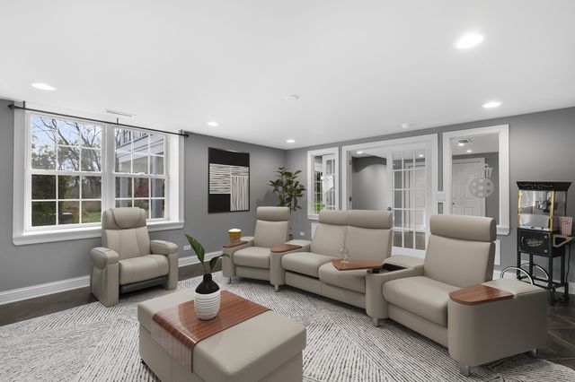 865 Sterling Heights Drive, Antioch, IL 60002