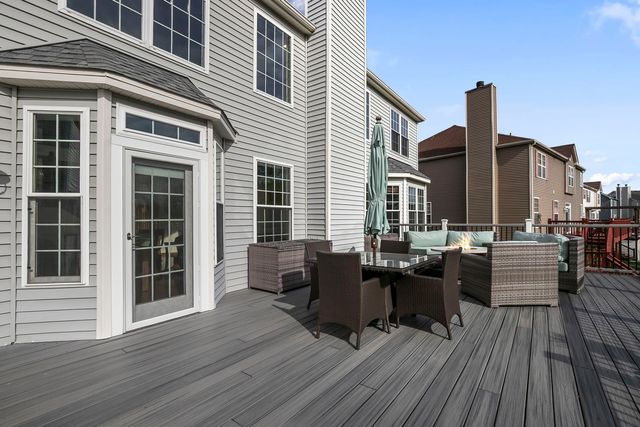 865 Sterling Heights Drive, Antioch, IL 60002