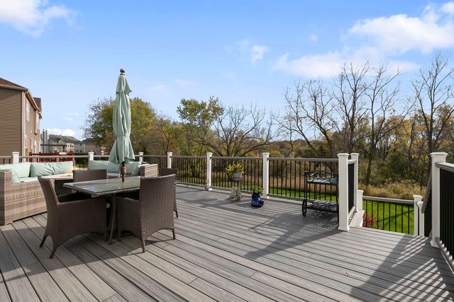 865 Sterling Heights Drive, Antioch, IL 60002